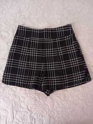 Lote de bermuda y bolso bandolera Zara