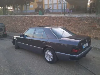 Mercedes-Benz Clase E 1993