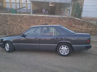 Mercedes-Benz Clase E 1993