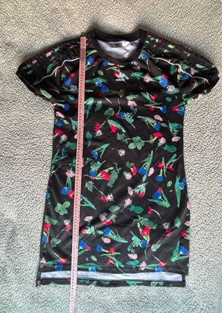 Vestido Adidas floral negro multicolor