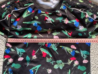 Vestido Adidas floral negro multicolor