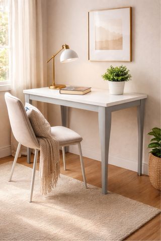 Escritorio o mesa auxiliar estructura decorativa.