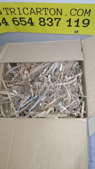 Relleno de cartón triturado para embalaje