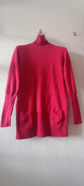 Jersey Bershka cuello alto talla M