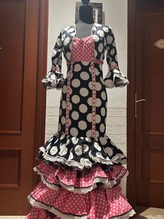Vestido de flamenca con lunares