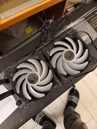 MSI MAG CoreLiquid 240R V2