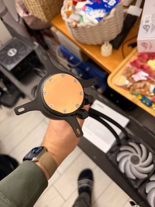 MSI MAG CoreLiquid 240R V2