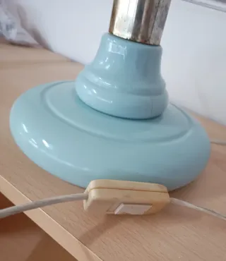 Lampada vintage in ceramica e plastica