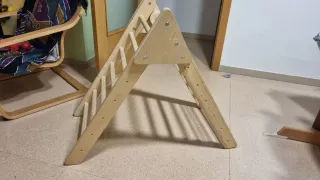 Triangolo Pikler in legno