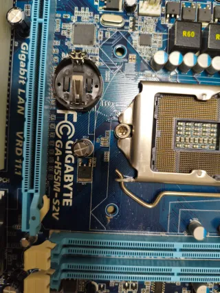 3 Placas Base. NO FUNCIONAN. Para Socket LGA1156