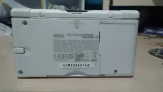 Lote Nintendo DS Blanca + Accesorios