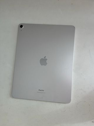 iPad Pro M2 con tastiera inclusa