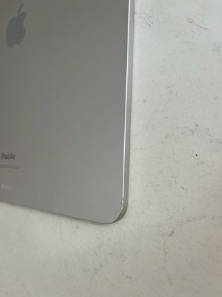 iPad Pro M2 con tastiera inclusa