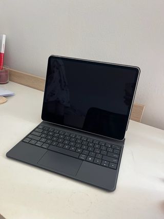 iPad Pro M2 con tastiera inclusa