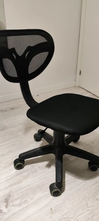 Silla escritorio giratoria negra