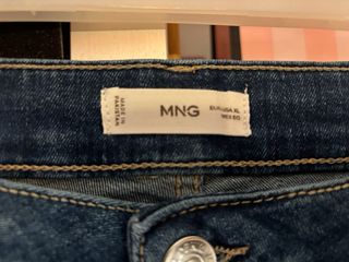 Pantalón vaquero con estrellas