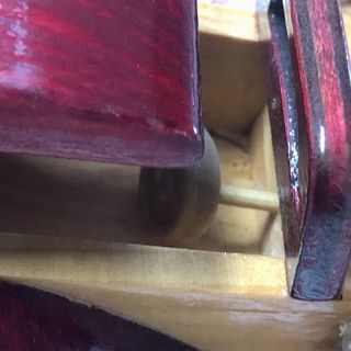 Coche de madera antiguo. Coleccionistas. Niños...