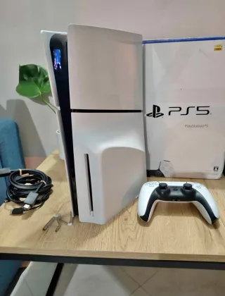 PlayStation 5 Slim 1TB "9 Meses"