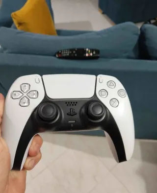 PlayStation 5 Slim 1TB "9 Meses"