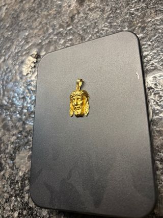 Colgante Cristo Buena Muerte Oro18K Peso aprox 2.2