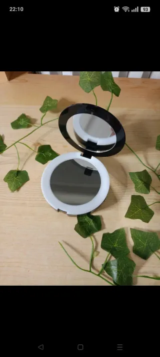 Powerbank con espejo y luz LED