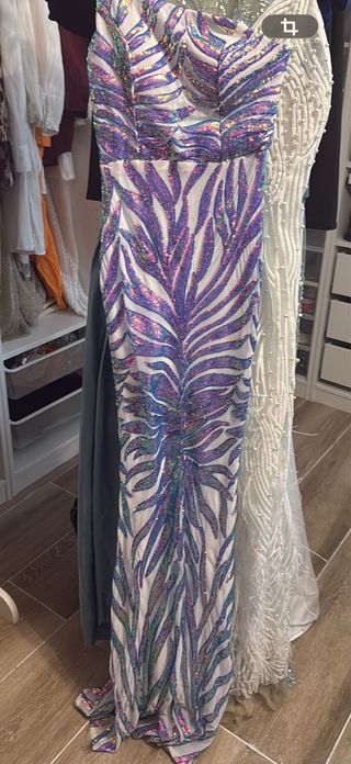 Vestido de fiesta lentejuelas morado y blanco