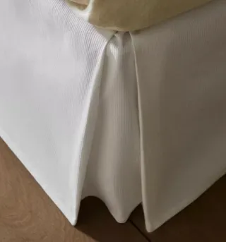 Cubrecanapé canutillo de Zara Home 150x200 blanco