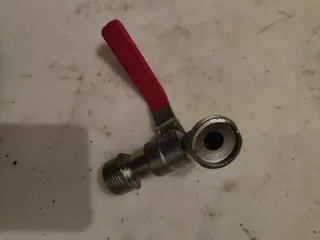 Grifo de agua EURO metal y plástico