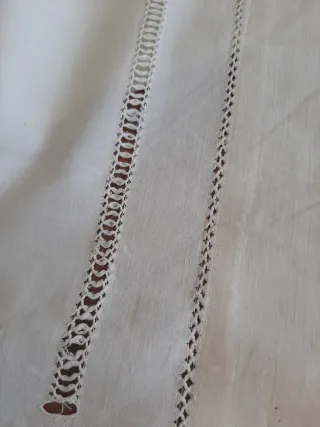 Lenzuolo antico ricamato a mano