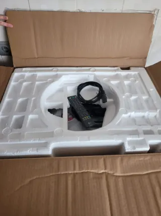 Monitor LG 24 Negro/Rojo