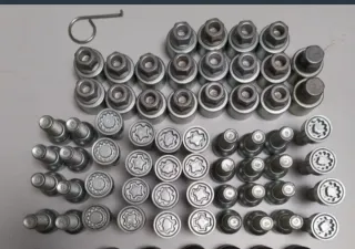 Se vende tornillos antirrobo VW GOLF MK7 AUDI SEAT