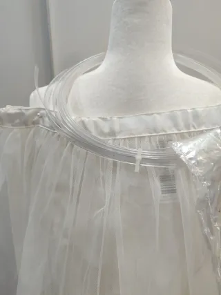 Cancán Comunión color crema Tul y Encaje