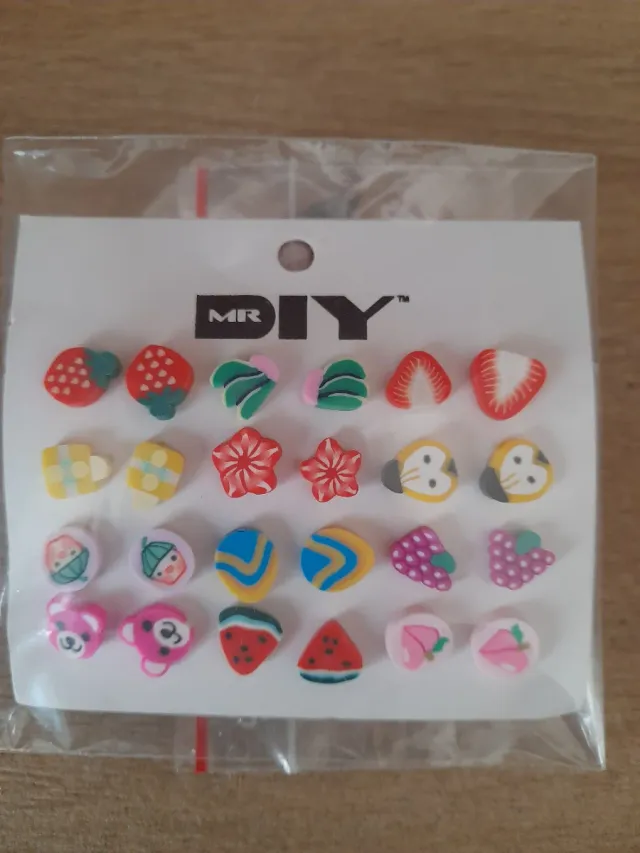 Set 12 pares pendientes infantiles