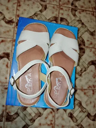 Sandalias Joma Blancas y Beige