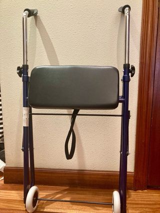 Andador Plegable con Asiento Mobiclinic