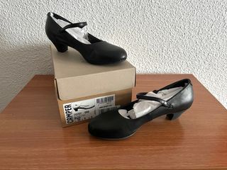 Zapatos de piel tacón bajo negros talla 38 Camper