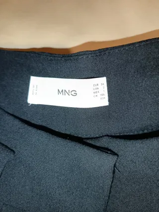 Bermuda Mango Negra Talla xs