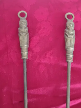 Conjunto de 4 peças antigas para lareira em bronze