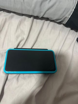 Nintendo 2DS XL Negra y Azul