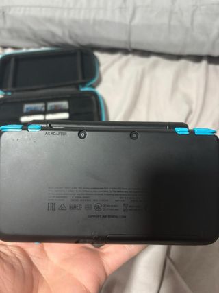 Nintendo 2DS XL Negra y Azul