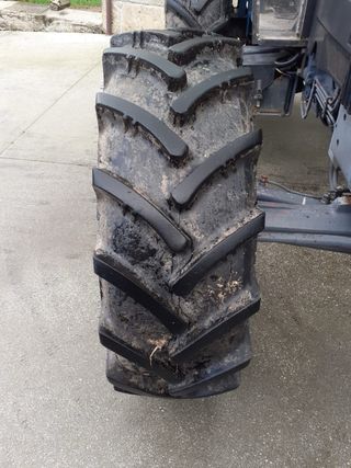 Tractor Ford New Holland 5640