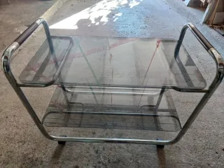 Mesita/ Carrito auxiliar con ruedas y cristal