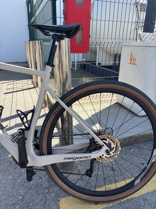 Megamo West 10 Bicicleta Gravel Carbono.