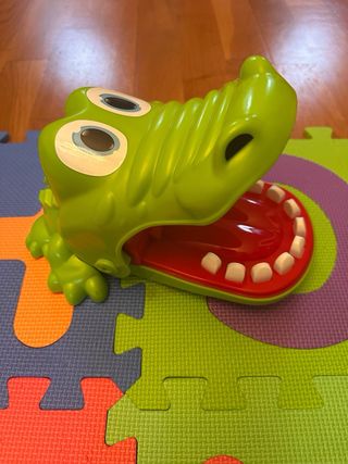 Juego infantil cocodrilo