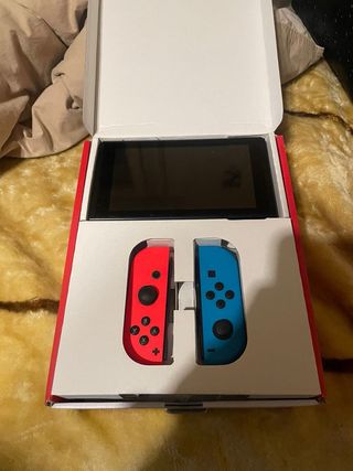 Nintendo Switch 32GB + FIFA 25