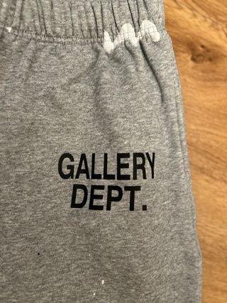 Pantalón Gallery Dept. Gris con Diseño