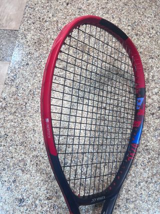 Raqueta Yonex Vcore 100