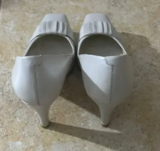 Zapatos de tacón LODI blancos talla 38.Novia.