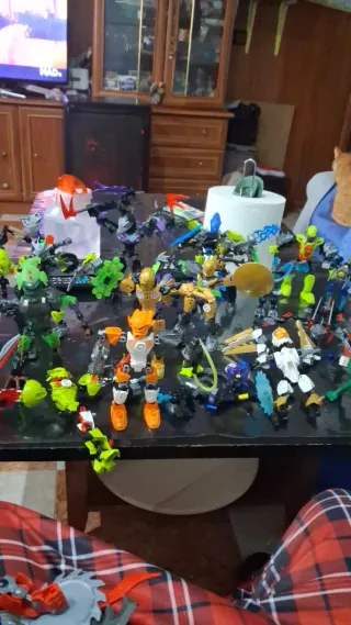 Lego Hero Factory Figuras