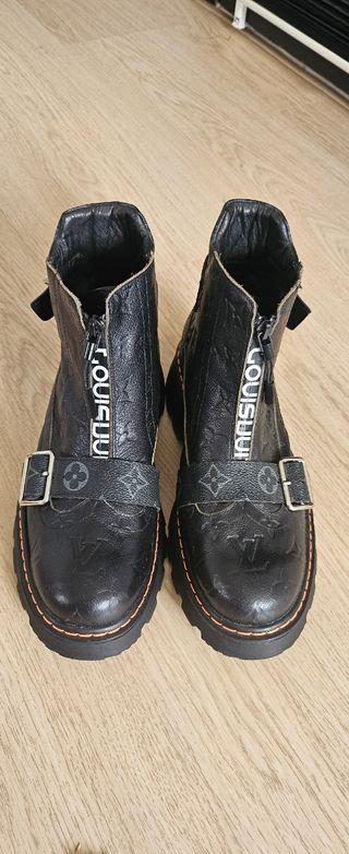 Stivaletti Louis Vuitton in Pelle Nero